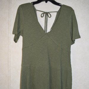 Brand New GB Green Tied Back V-Neck Ribbed Knit Short Sleeve Dress
